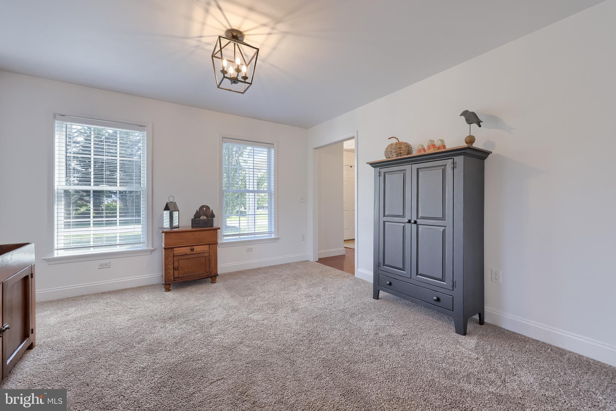 809 W BRUBAKER VALLEY ROAD