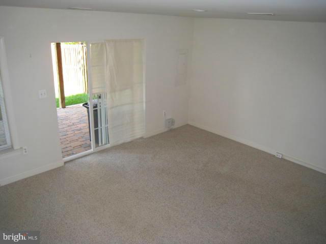 RIVERSIDE STATION - Residential Lease