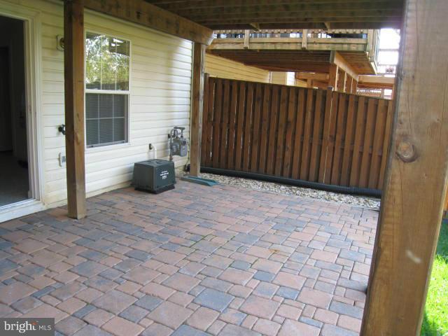 RIVERSIDE STATION - Residential Lease