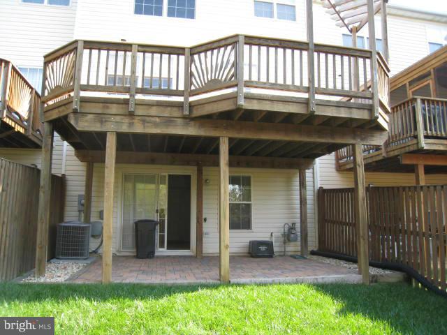 RIVERSIDE STATION - Residential Lease