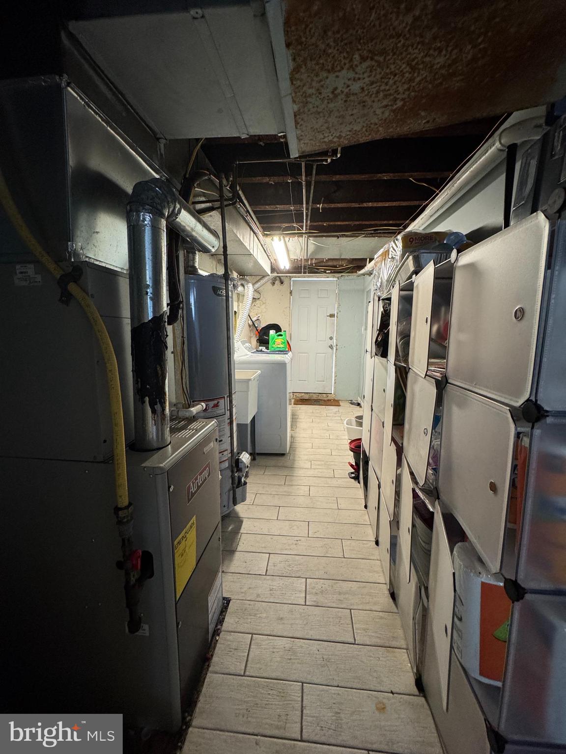 OXFORD CIRCLE - Residential