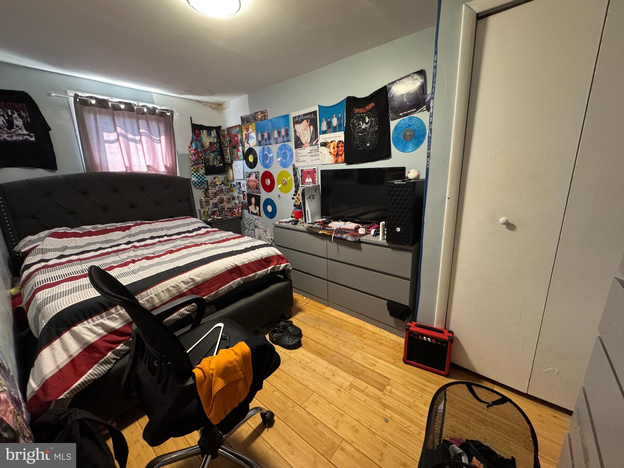 OXFORD CIRCLE - Residential