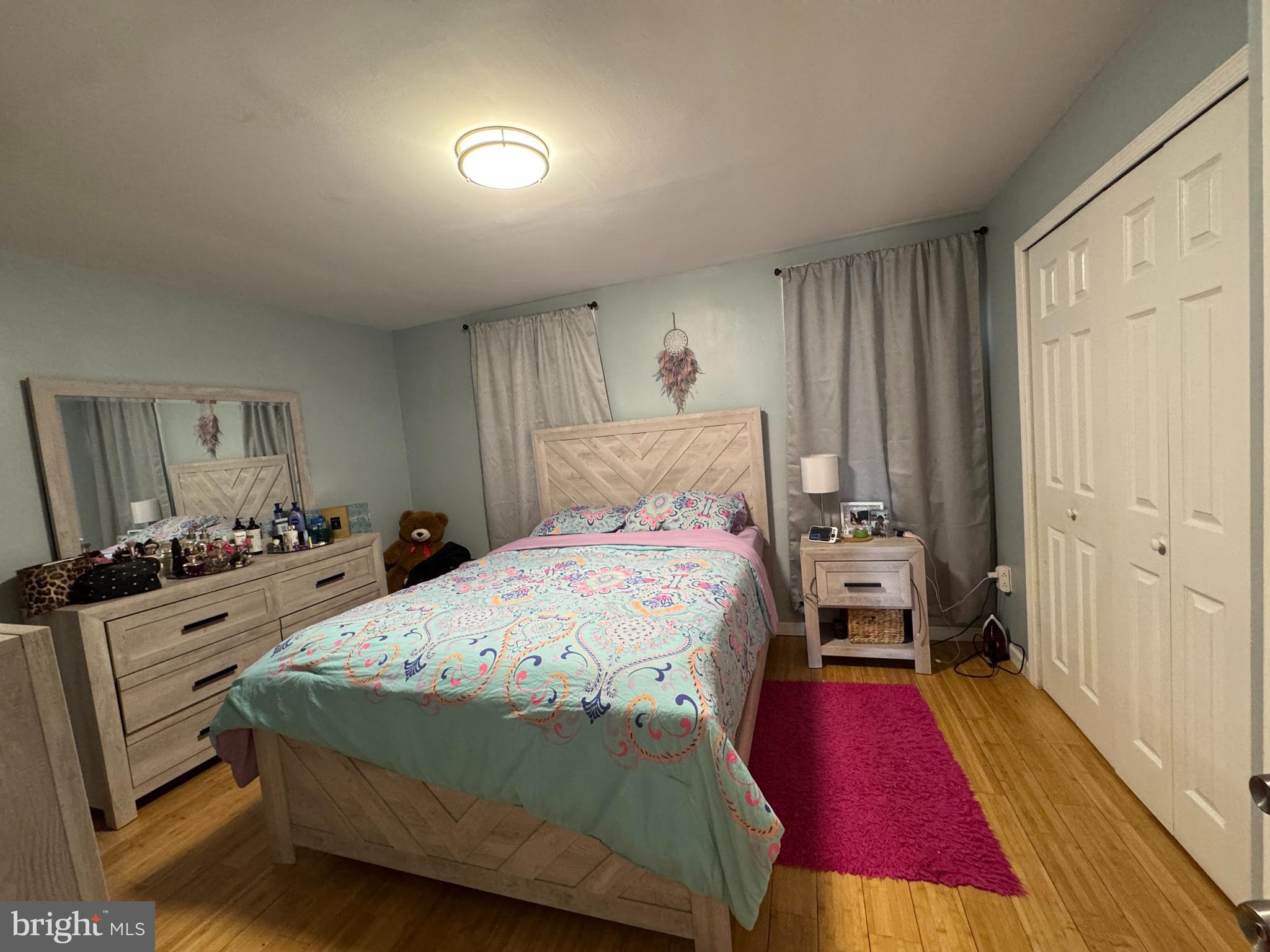 OXFORD CIRCLE - Residential