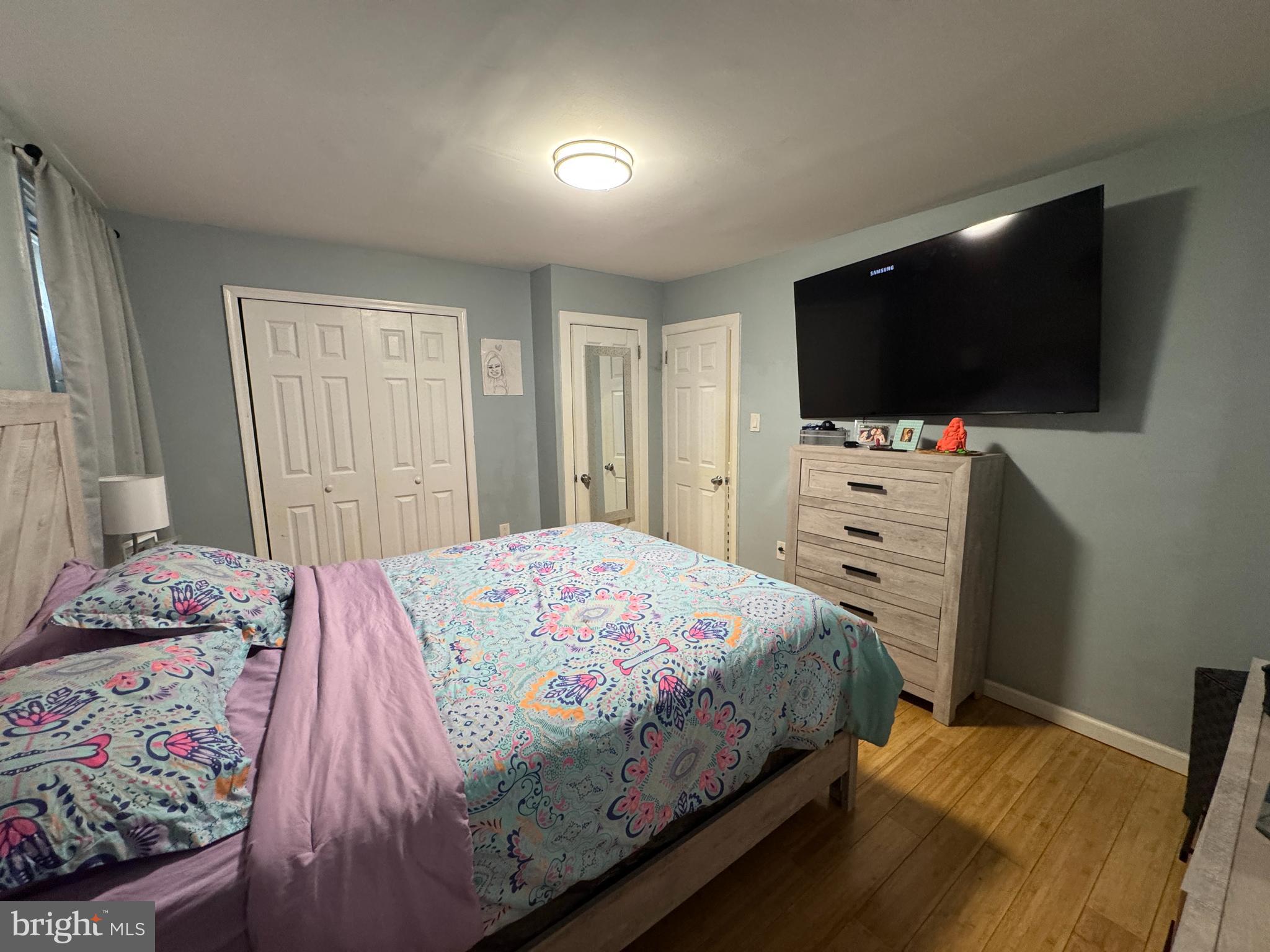 OXFORD CIRCLE - Residential