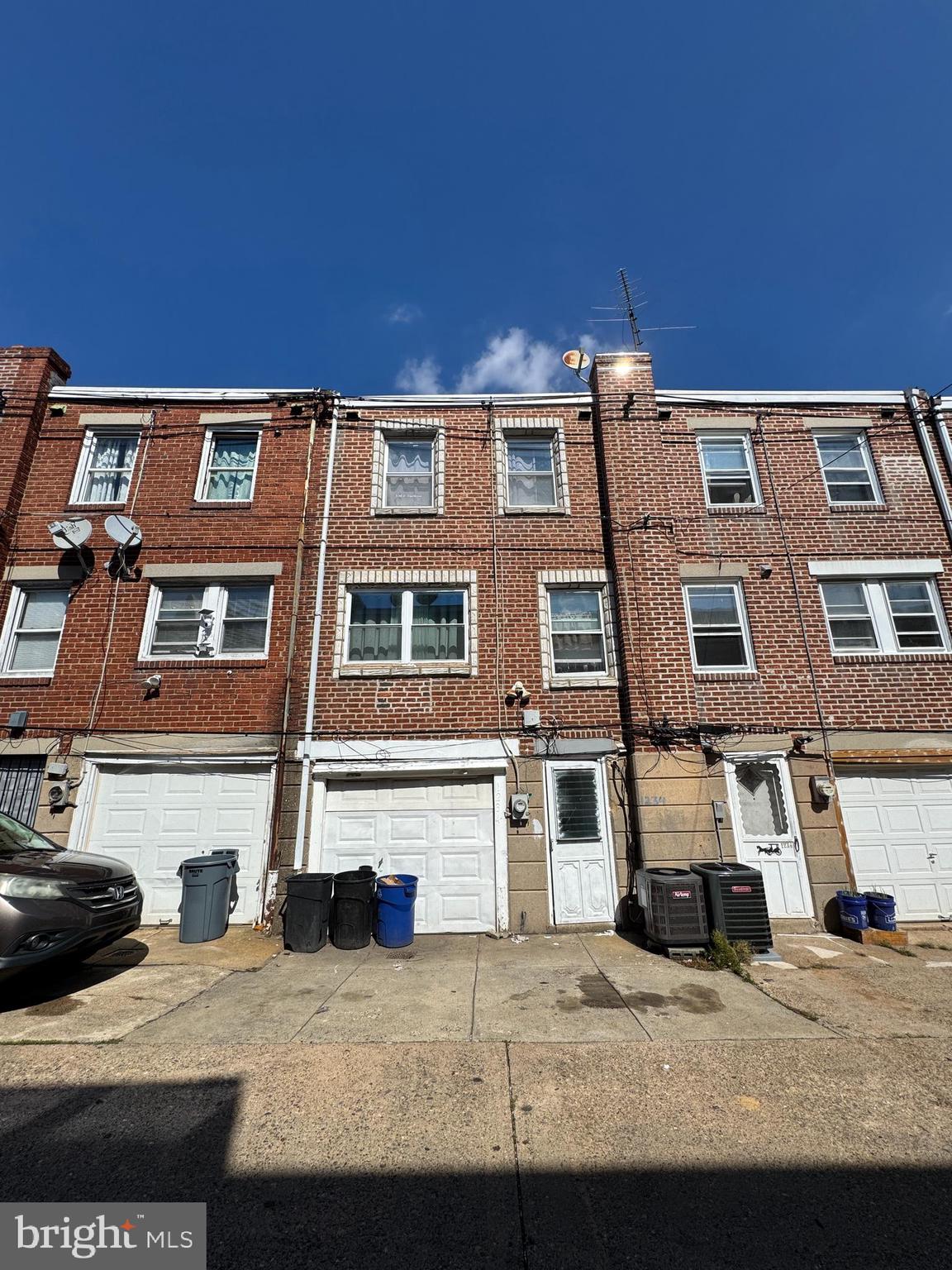 OXFORD CIRCLE - Residential