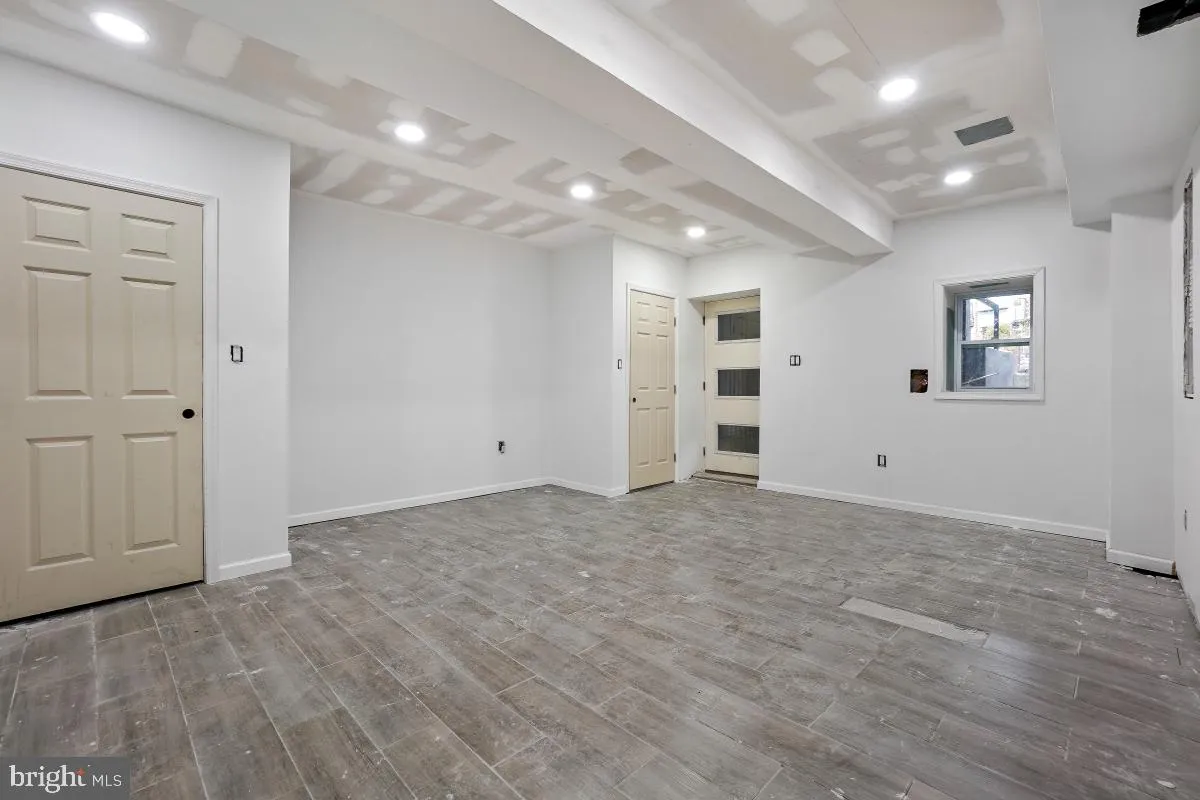 Washington, District Of Columbia 20011, United States, 4 Bedrooms Bedrooms, ,3 BathroomsBathrooms,Residential,Pending,35005