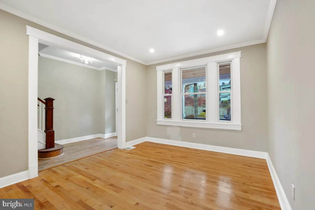 Washington, District Of Columbia 20011, United States, 4 Bedrooms Bedrooms, ,3 BathroomsBathrooms,Residential,Pending,35005