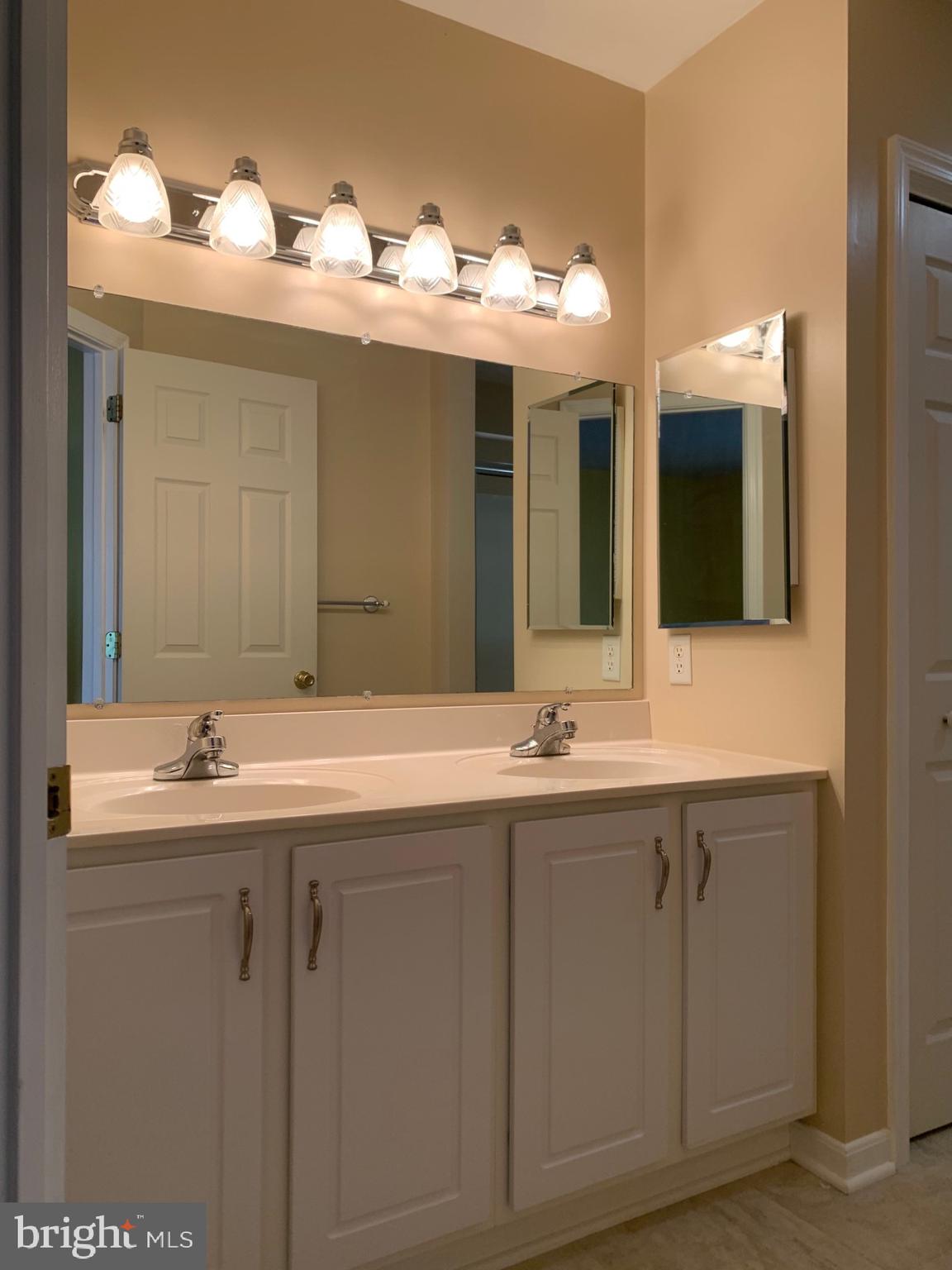 CARRIAGE HOMES - Residential