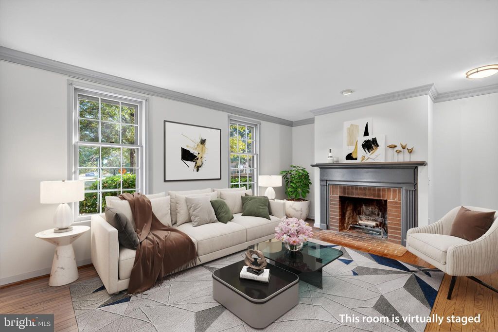 Photo of 700 W Abingdon Court, ALEXANDRIA, VA 22314 (MLS # VAAX2051178)