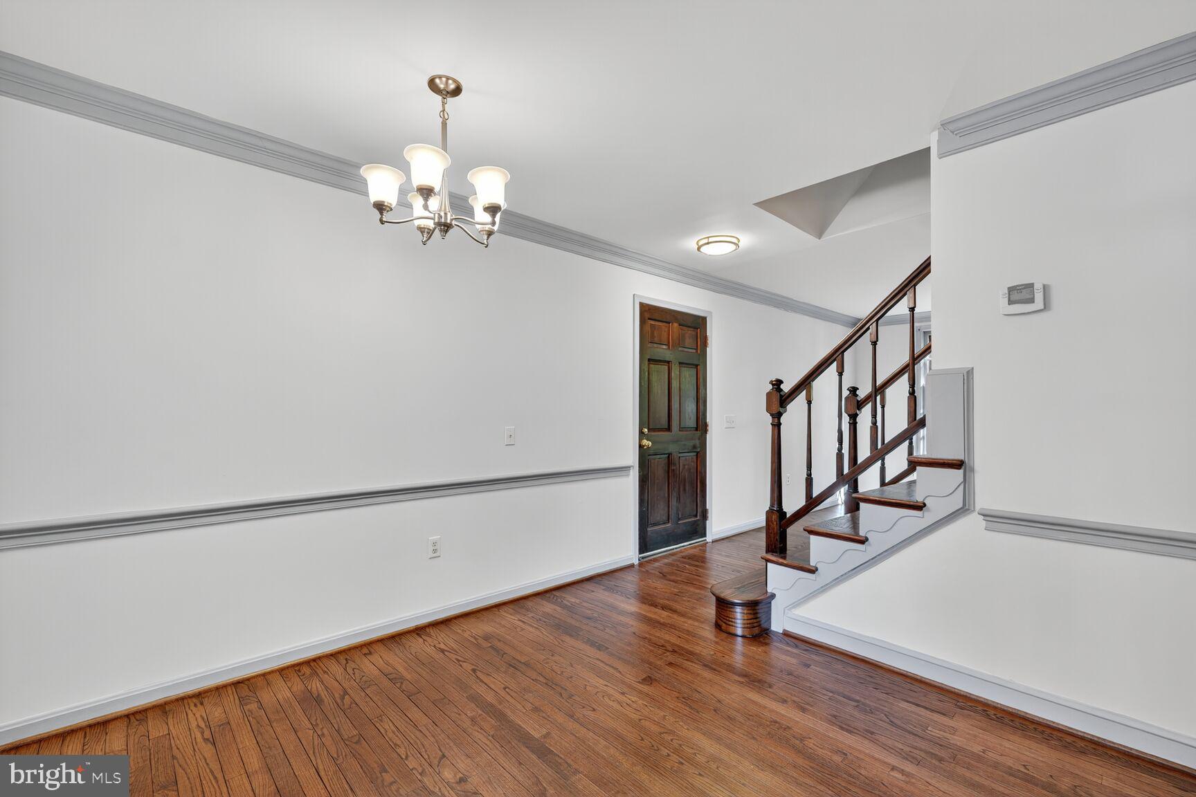700 W ABINGDON COURT