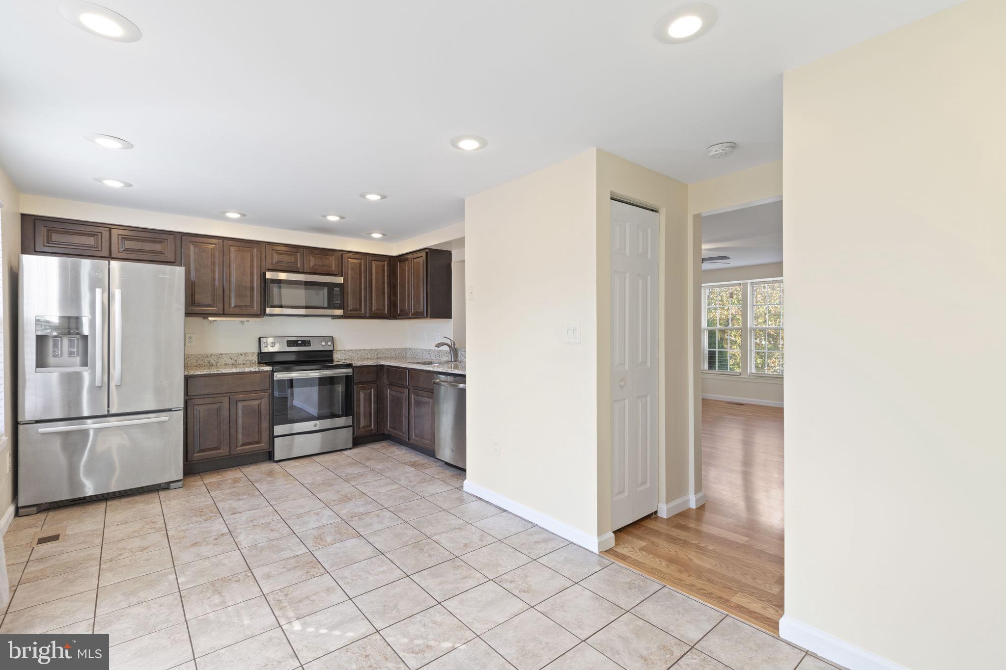 WEST SHORE - Residential