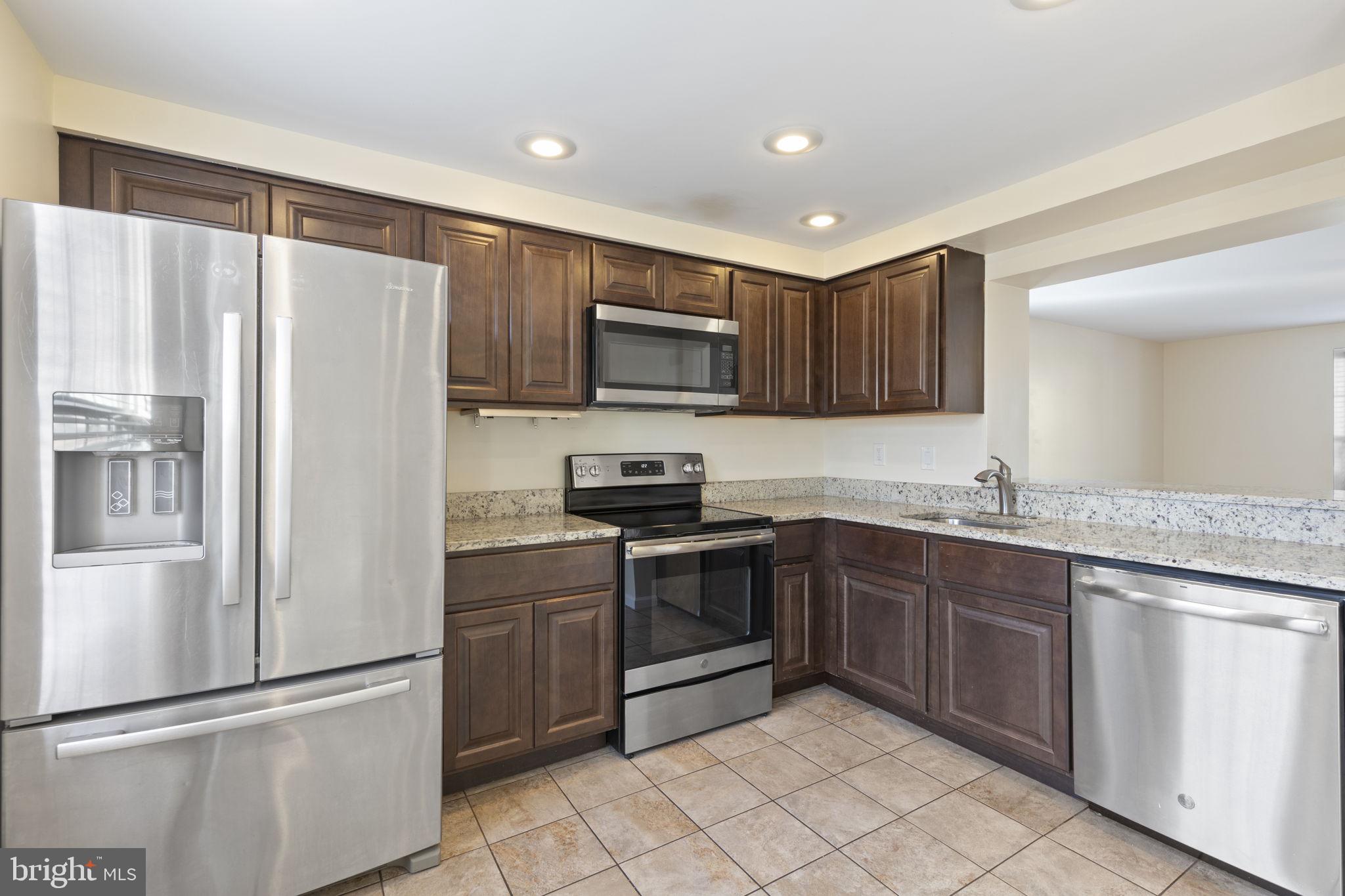 WEST SHORE - Residential