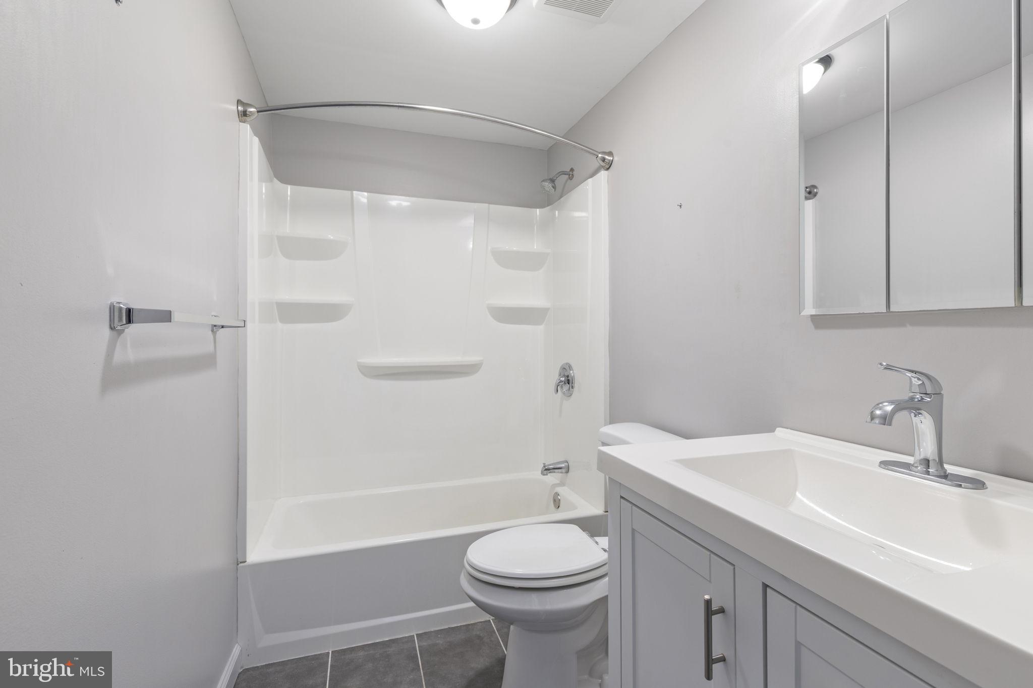 WEST SHORE - Residential