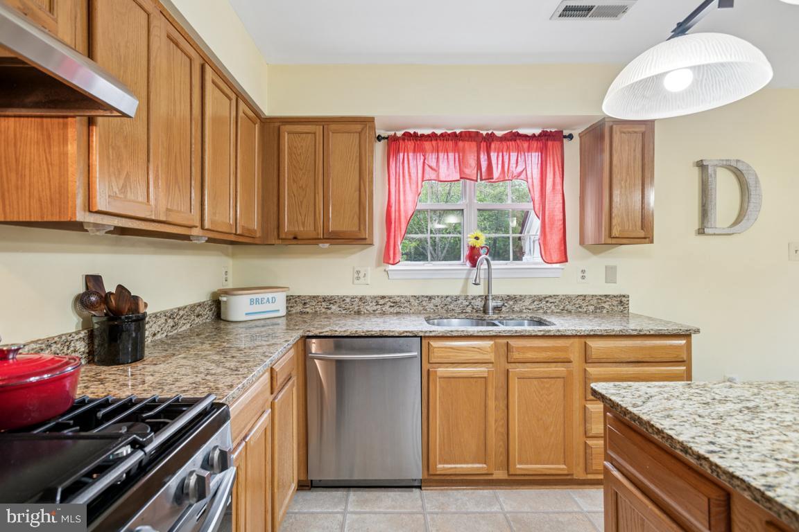 136 CONNERY TERRACE SW