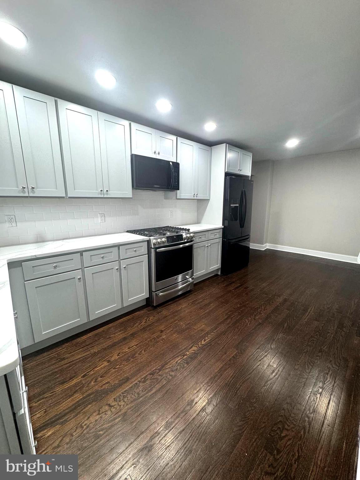 LESTER - Residential