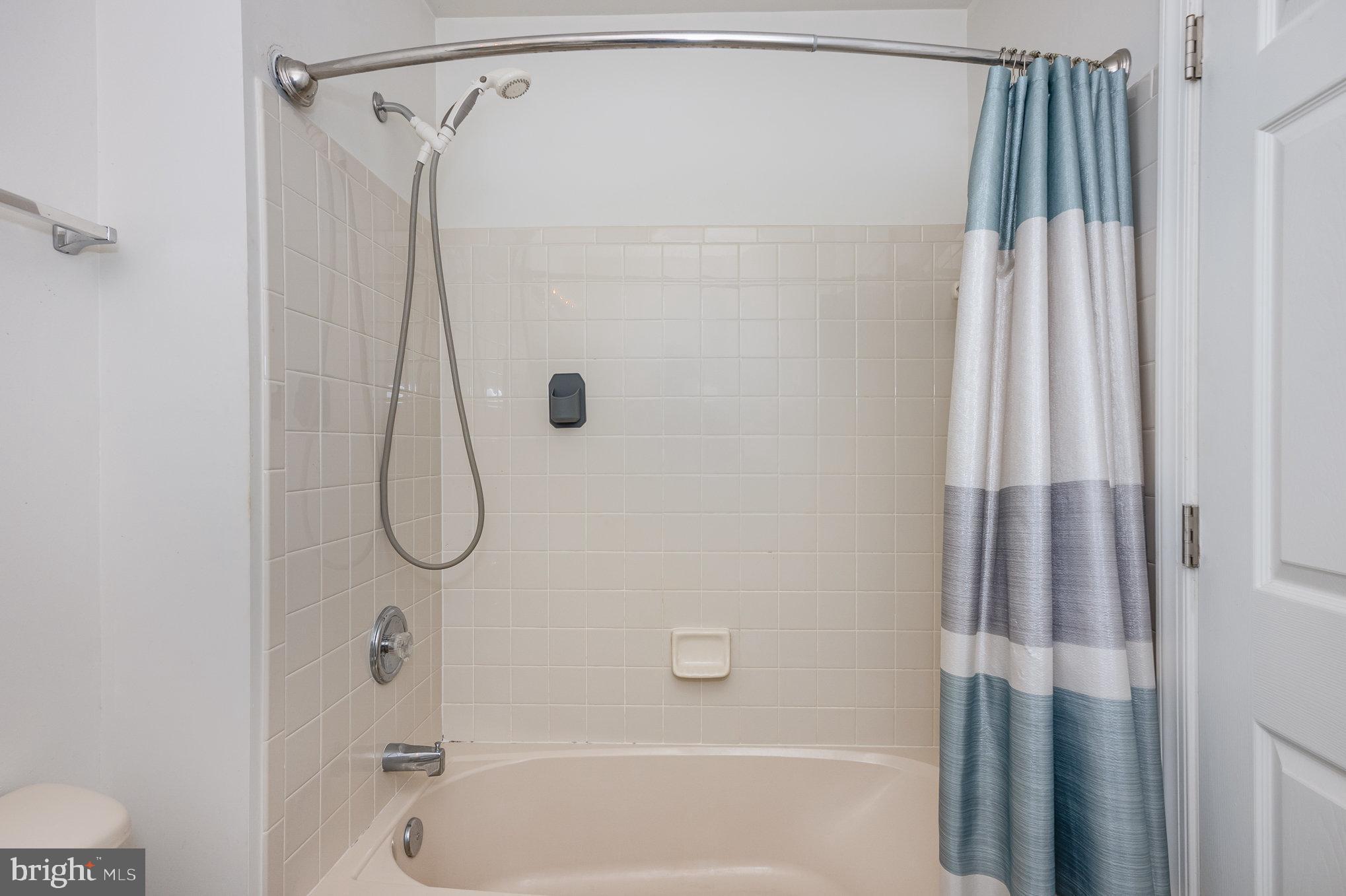 EAGLES LANDING AT WATERS EDGE - Residential