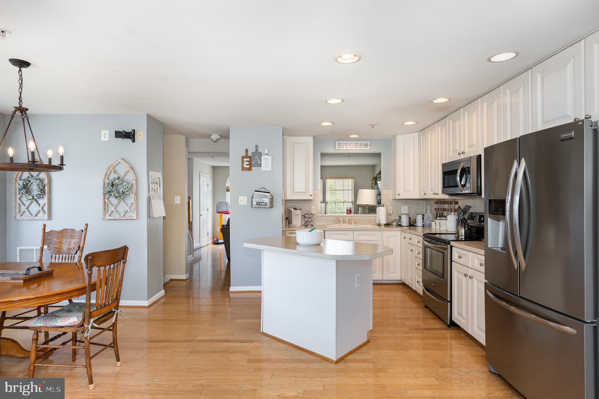 EAGLES LANDING AT WATERS EDGE - Residential