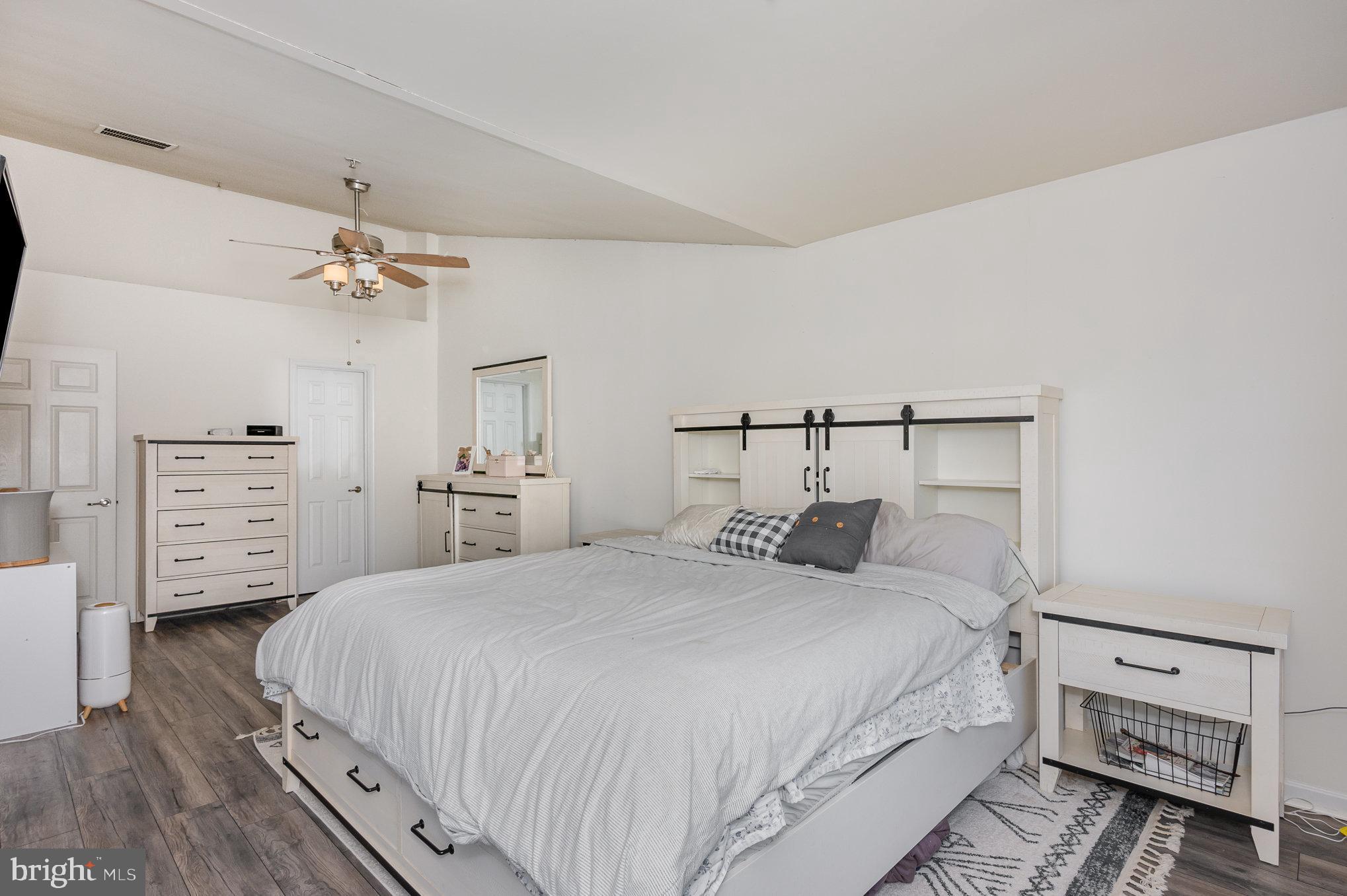 EAGLES LANDING AT WATERS EDGE - Residential