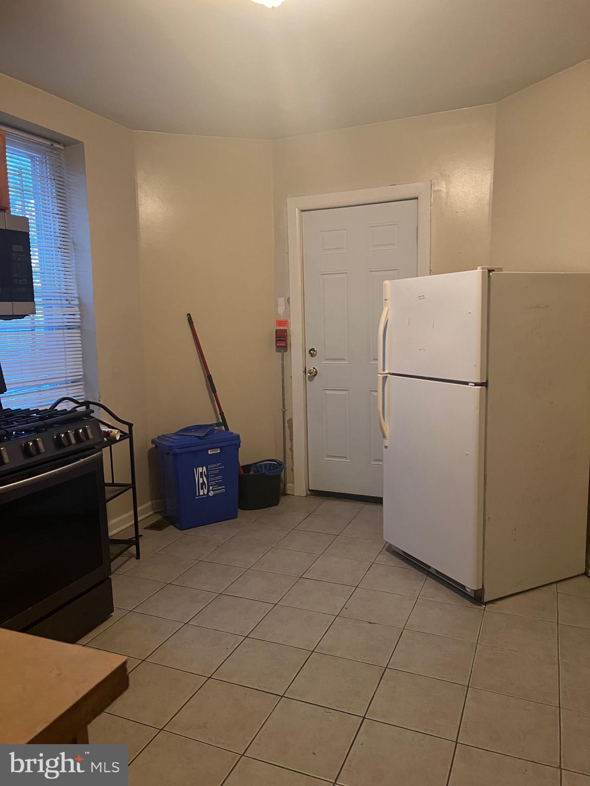 PHILADELPHIA (NORTH) - Residential Lease