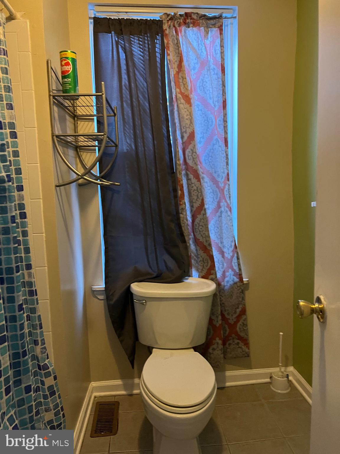 PHILADELPHIA (NORTH) - Residential Lease