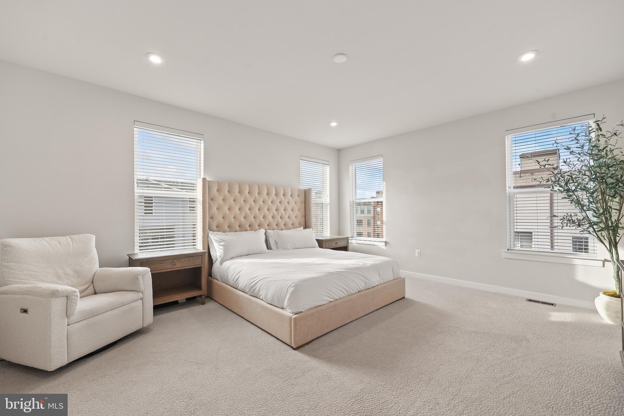 ASHBROOK - Residential