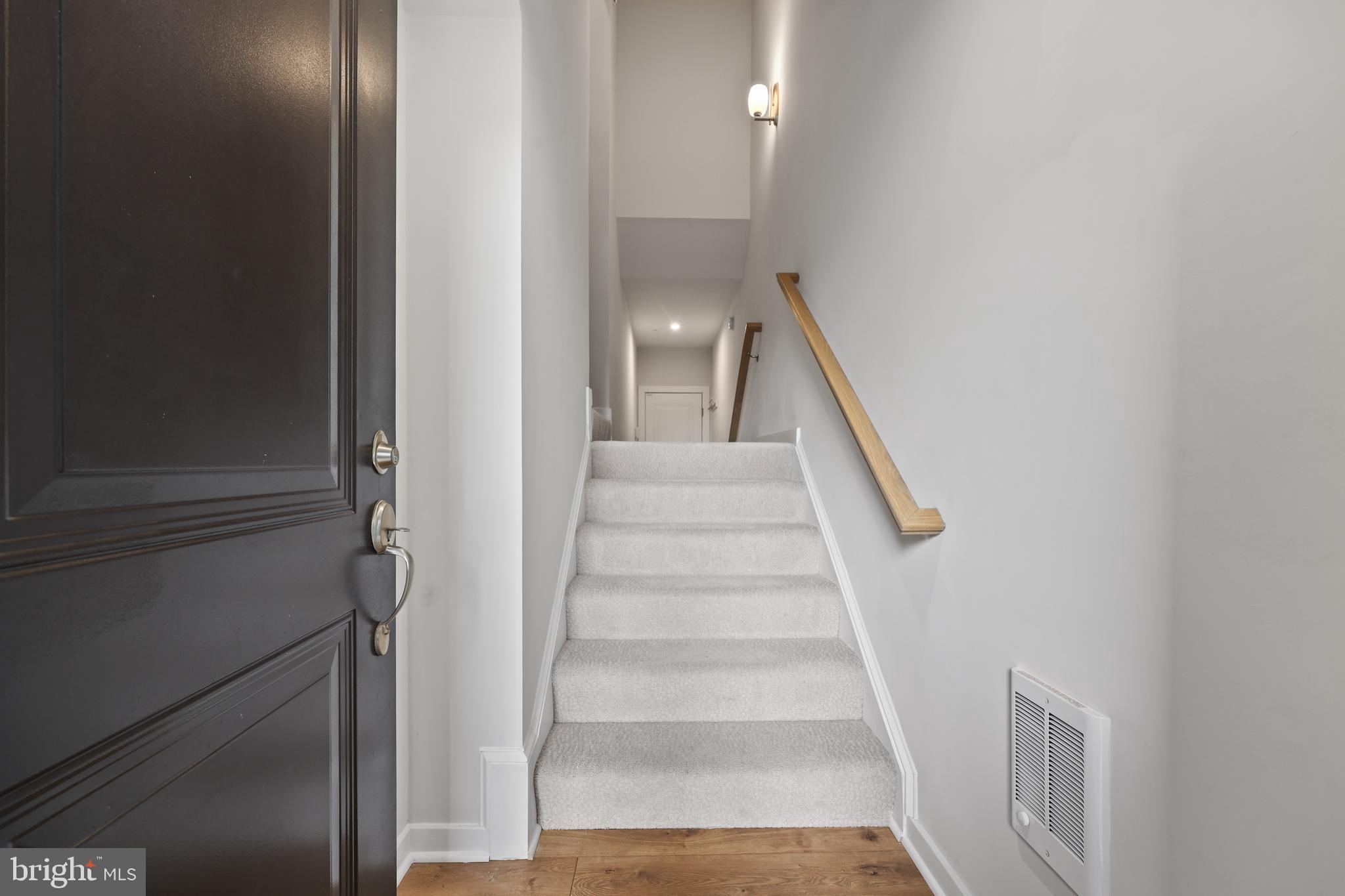 44483 WOLFHOUND SQUARE