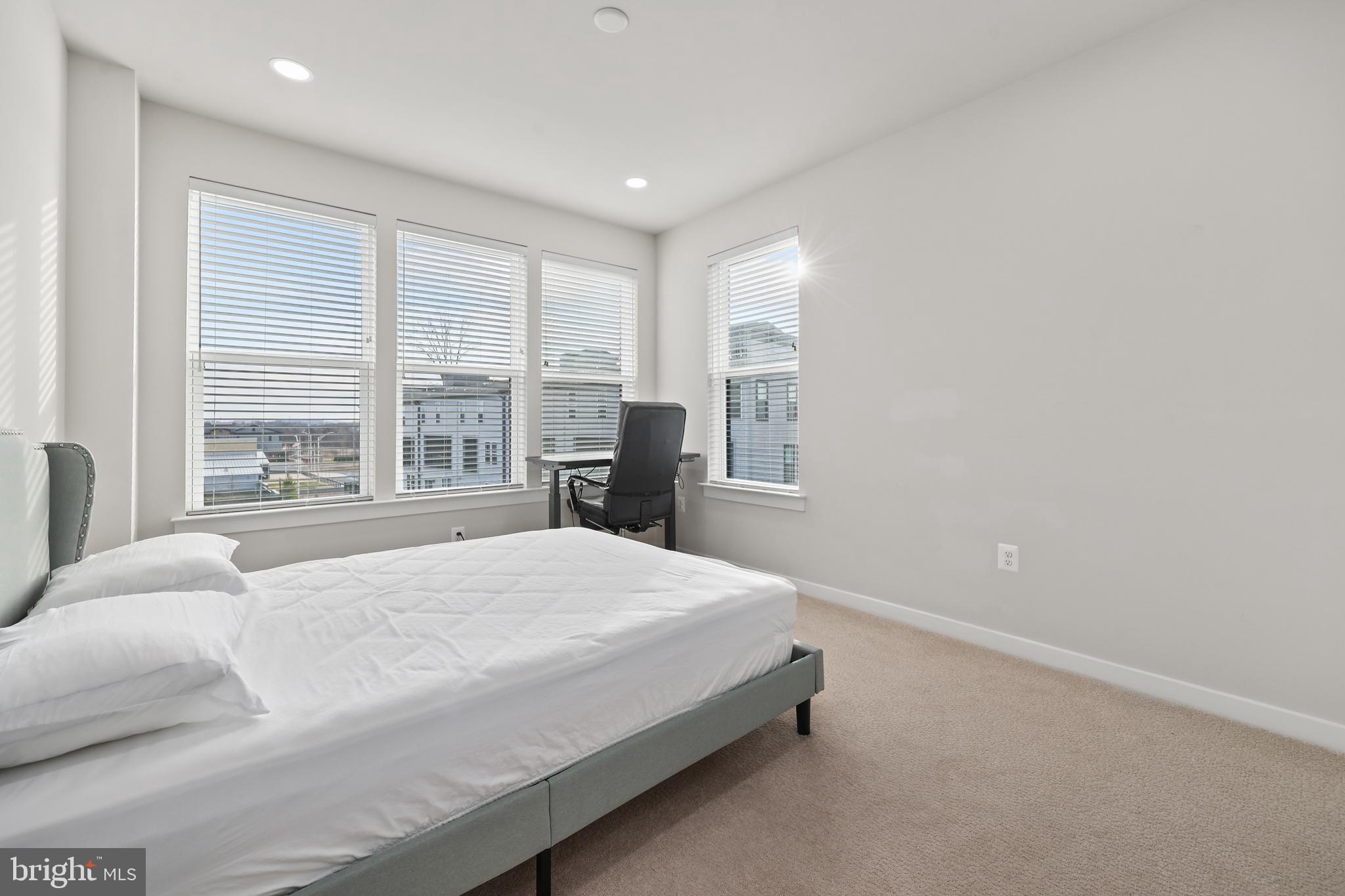 ASHBROOK - Residential