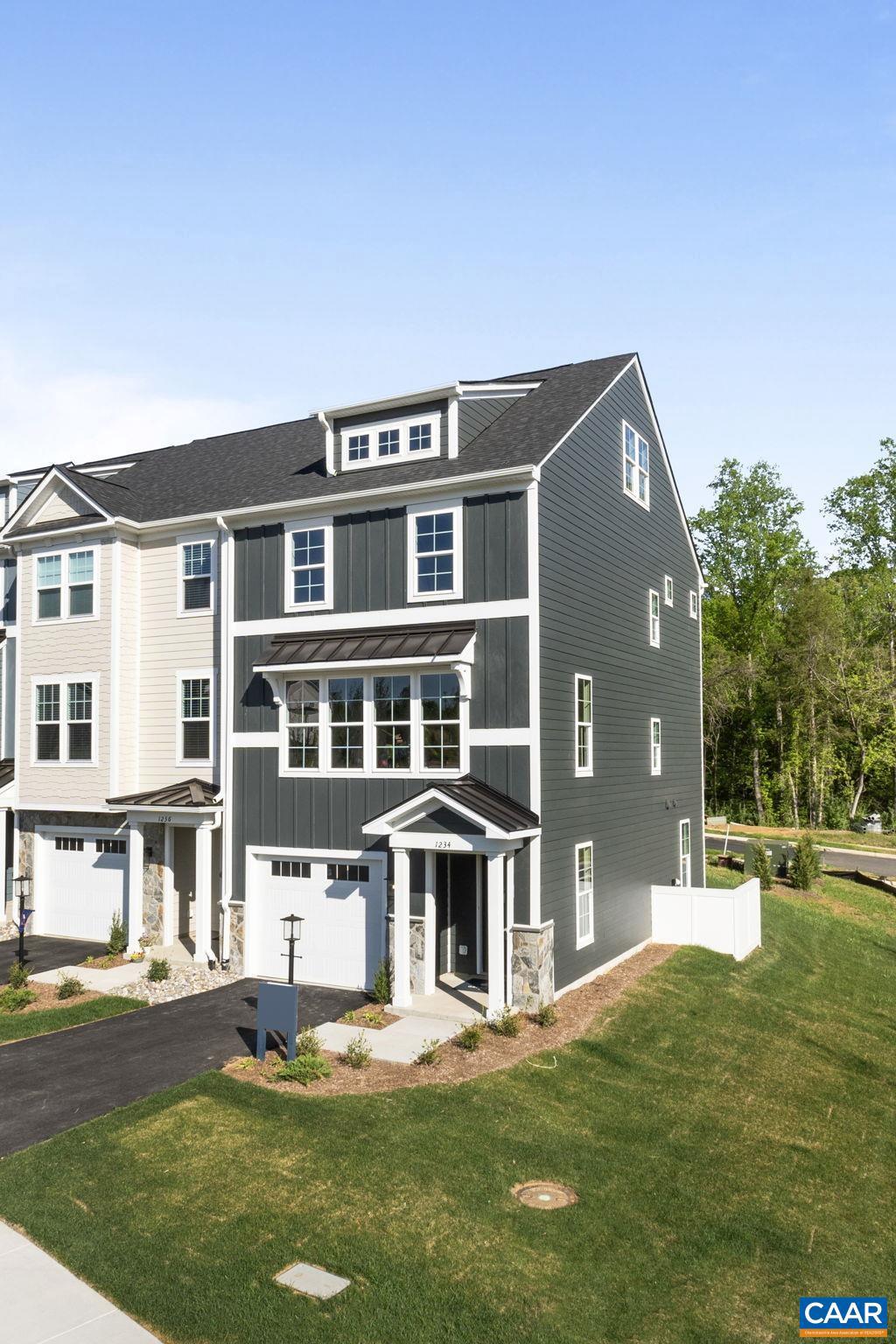 44 FARROW CIR