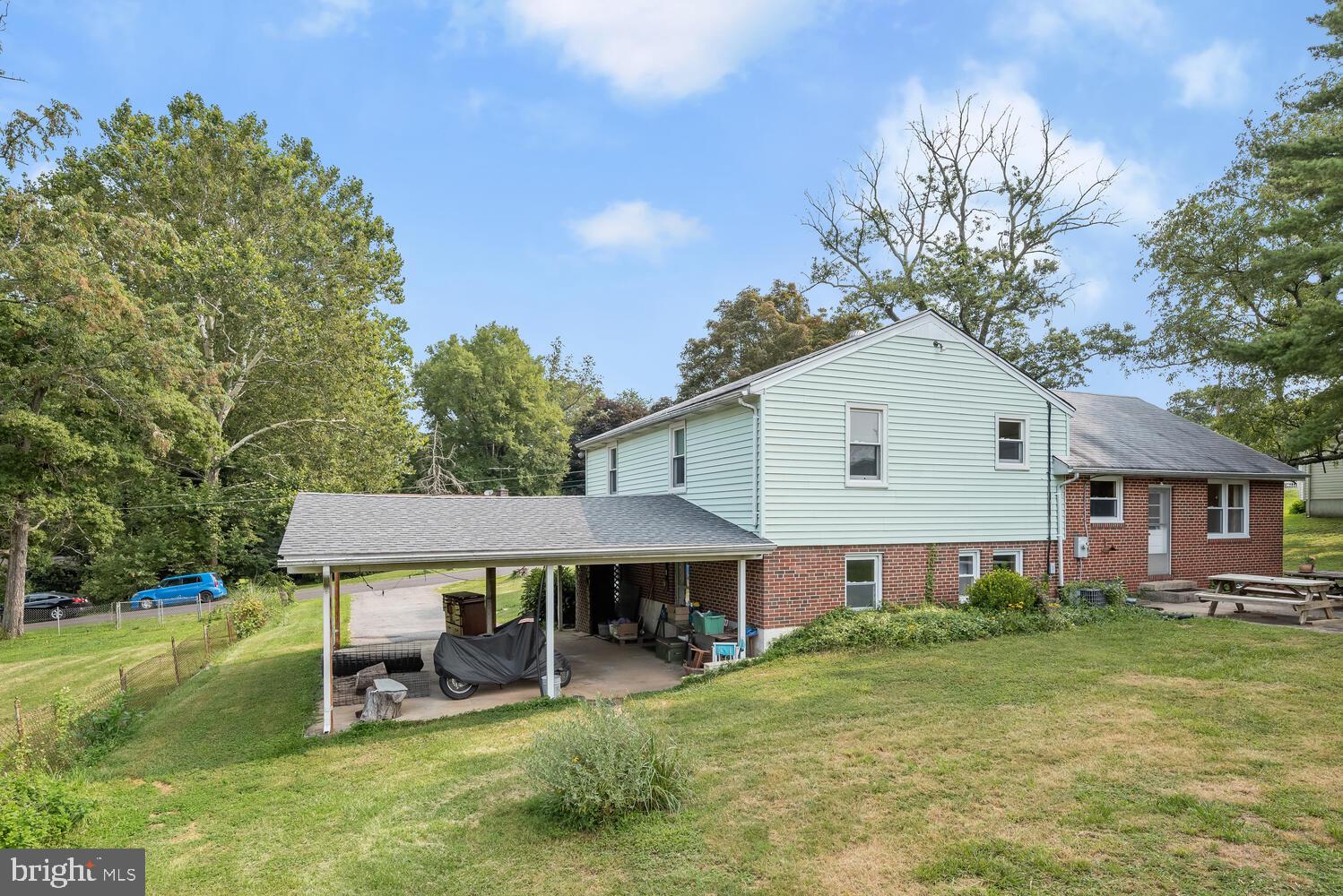 WINDSOR MILL - Residential