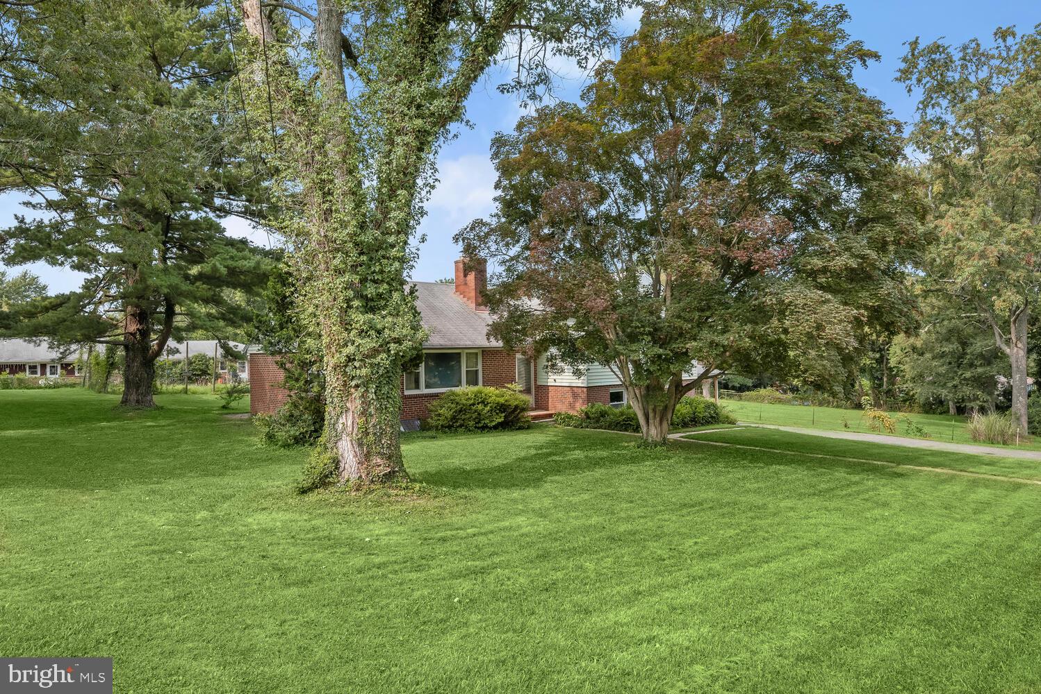 WINDSOR MILL - Residential