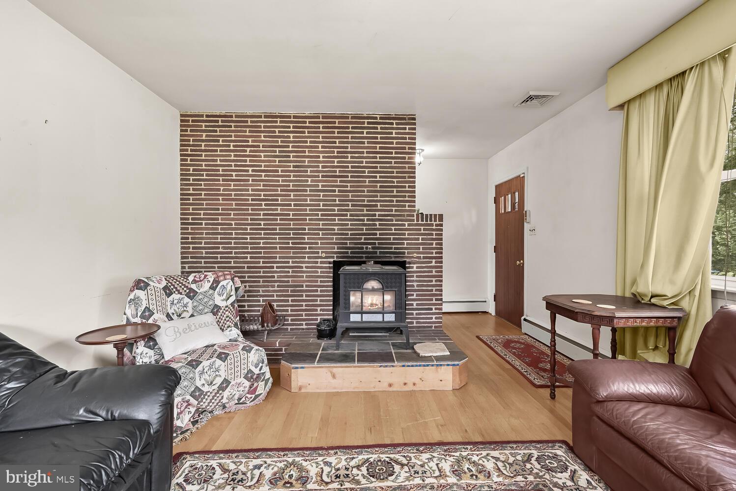 WINDSOR MILL - Residential