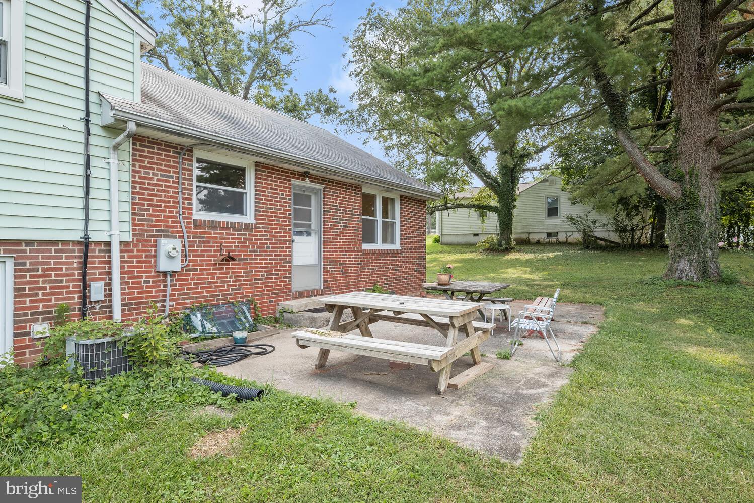 WINDSOR MILL - Residential