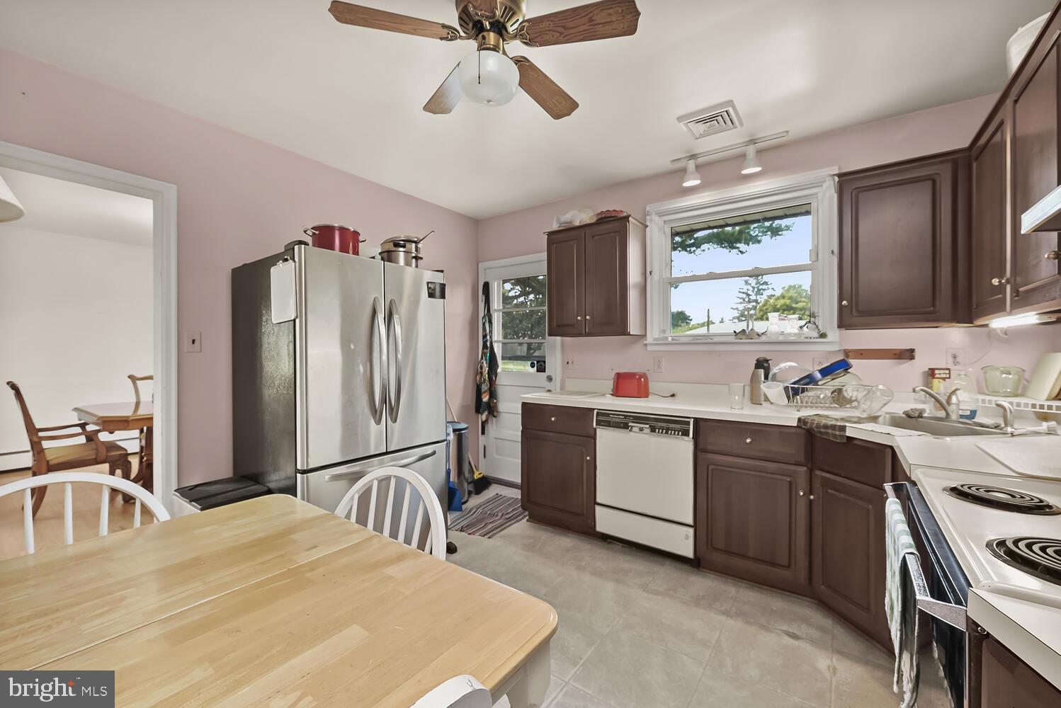 WINDSOR MILL - Residential