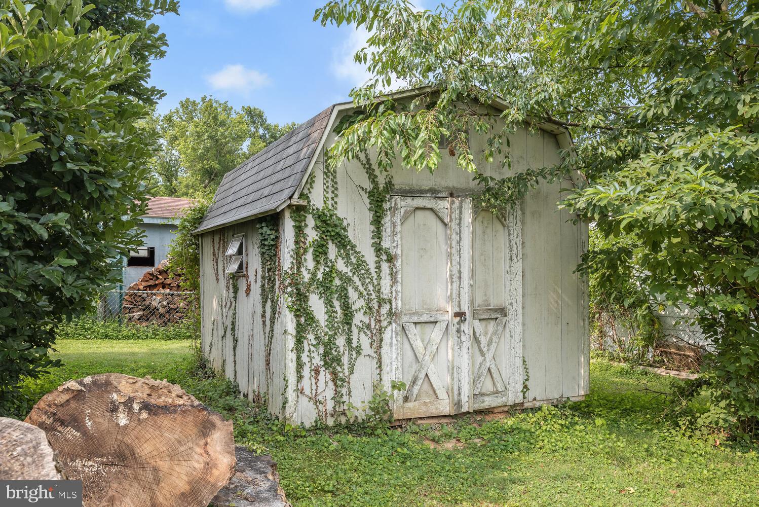 WINDSOR MILL - Residential