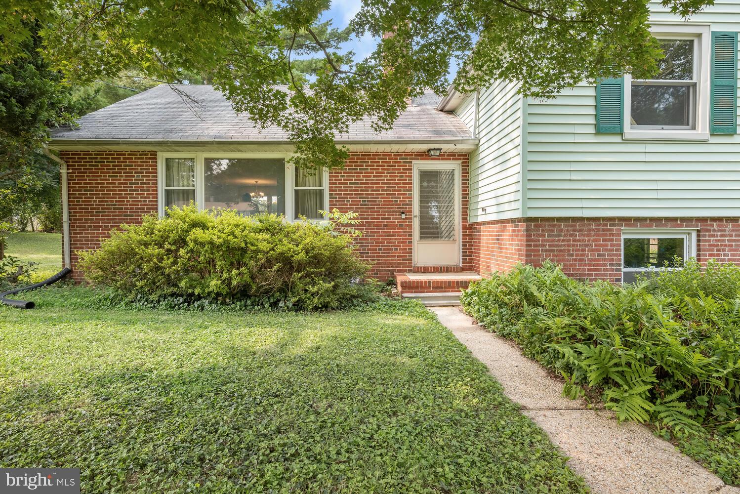 WINDSOR MILL - Residential