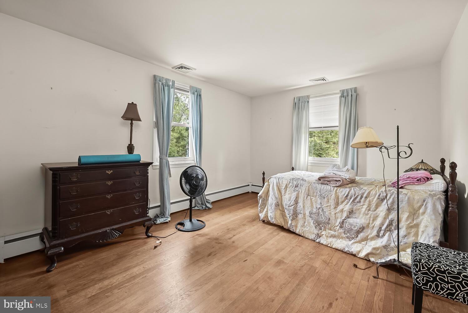 WINDSOR MILL - Residential