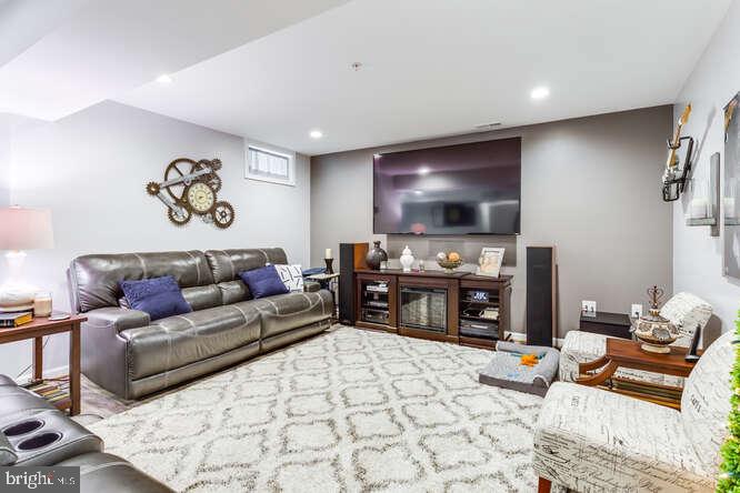 HIGHLAND FARM - Residential