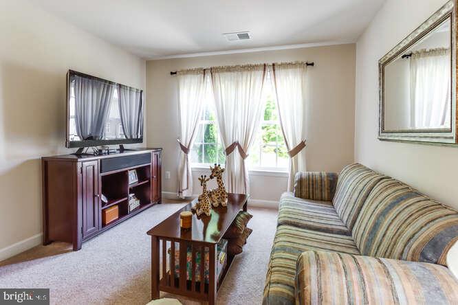 HIGHLAND FARM - Residential