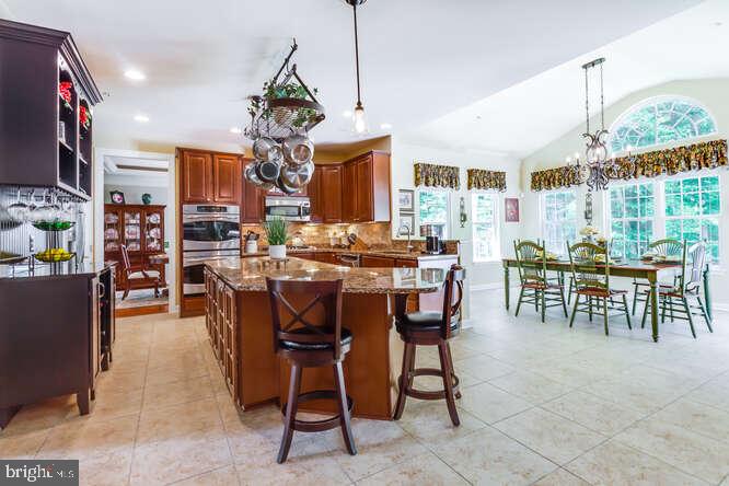 HIGHLAND FARM - Residential