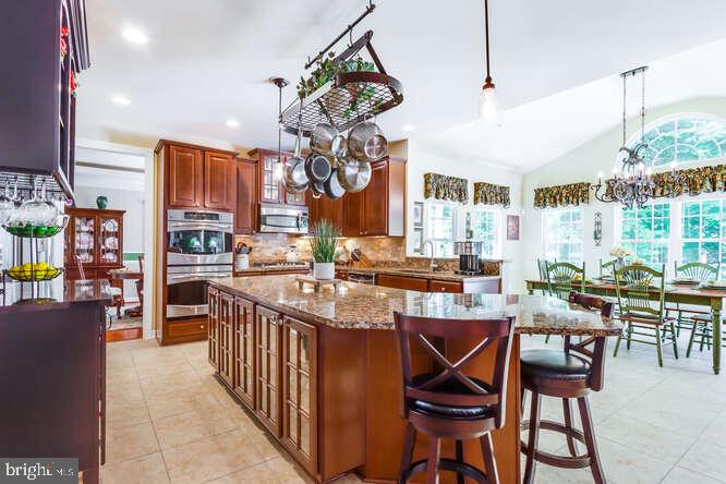 HIGHLAND FARM - Residential