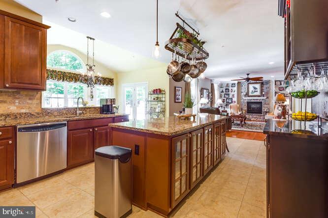 HIGHLAND FARM - Residential