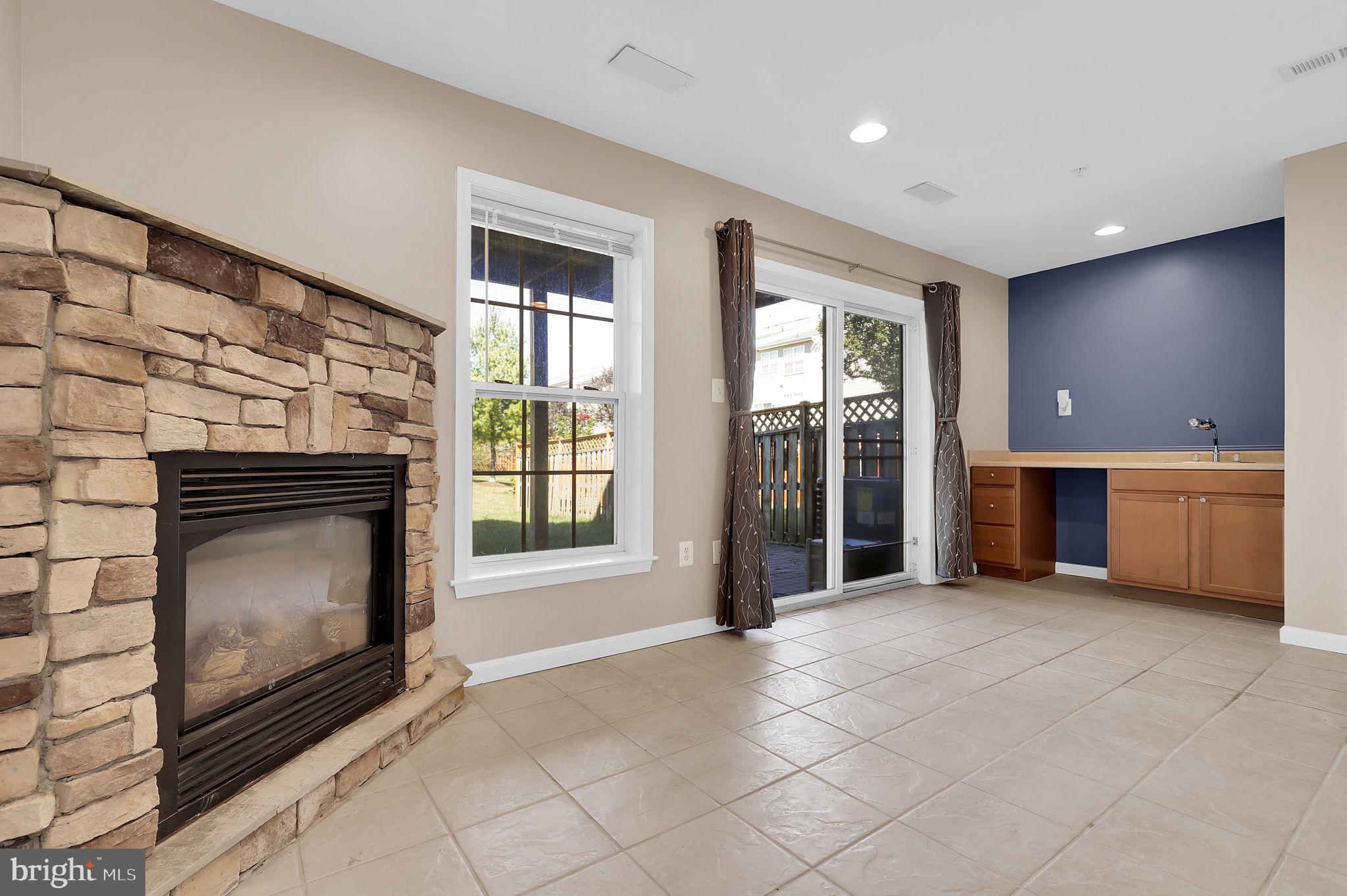 NORTH CROSSING - Residential