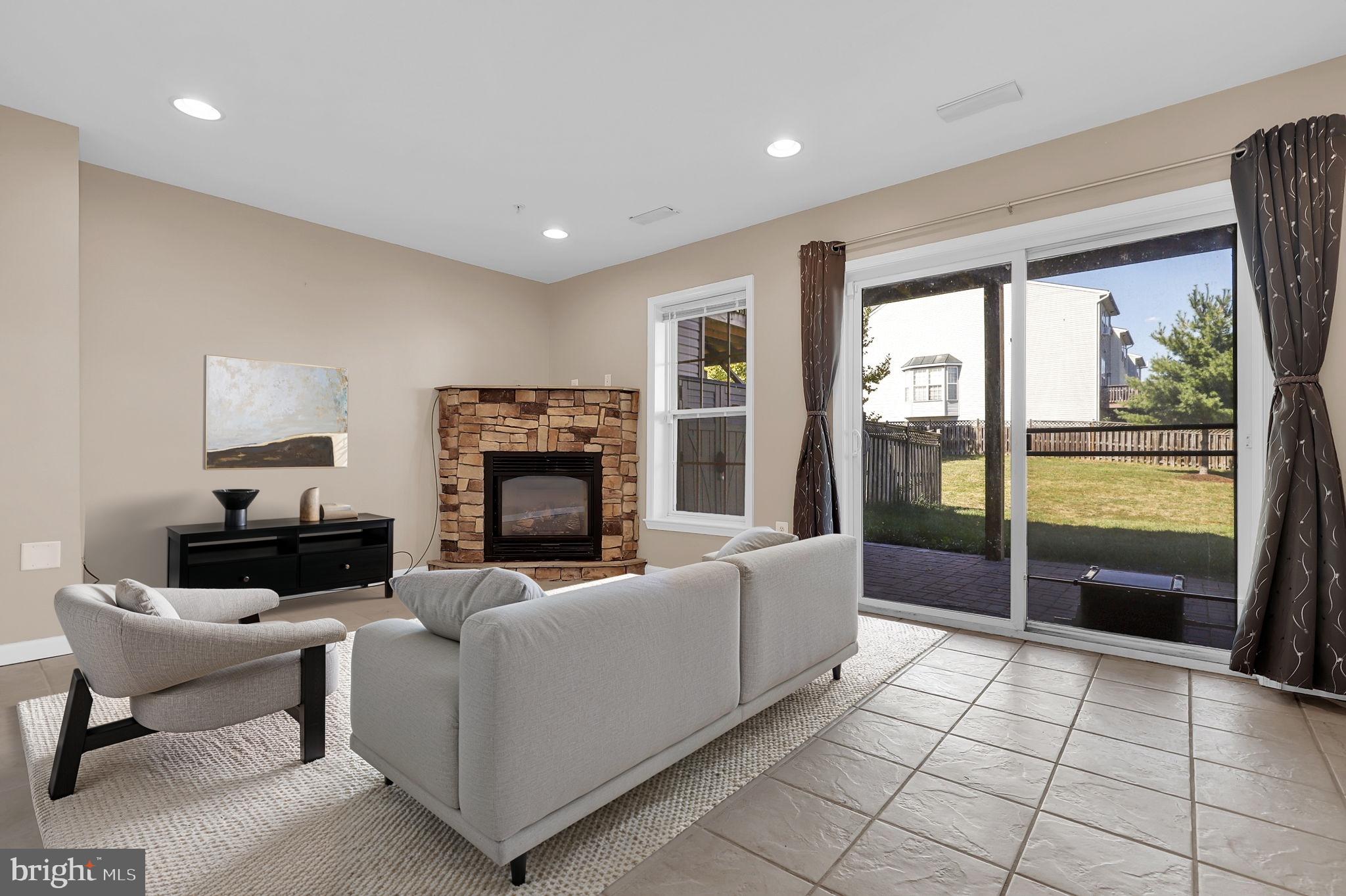 NORTH CROSSING - Residential