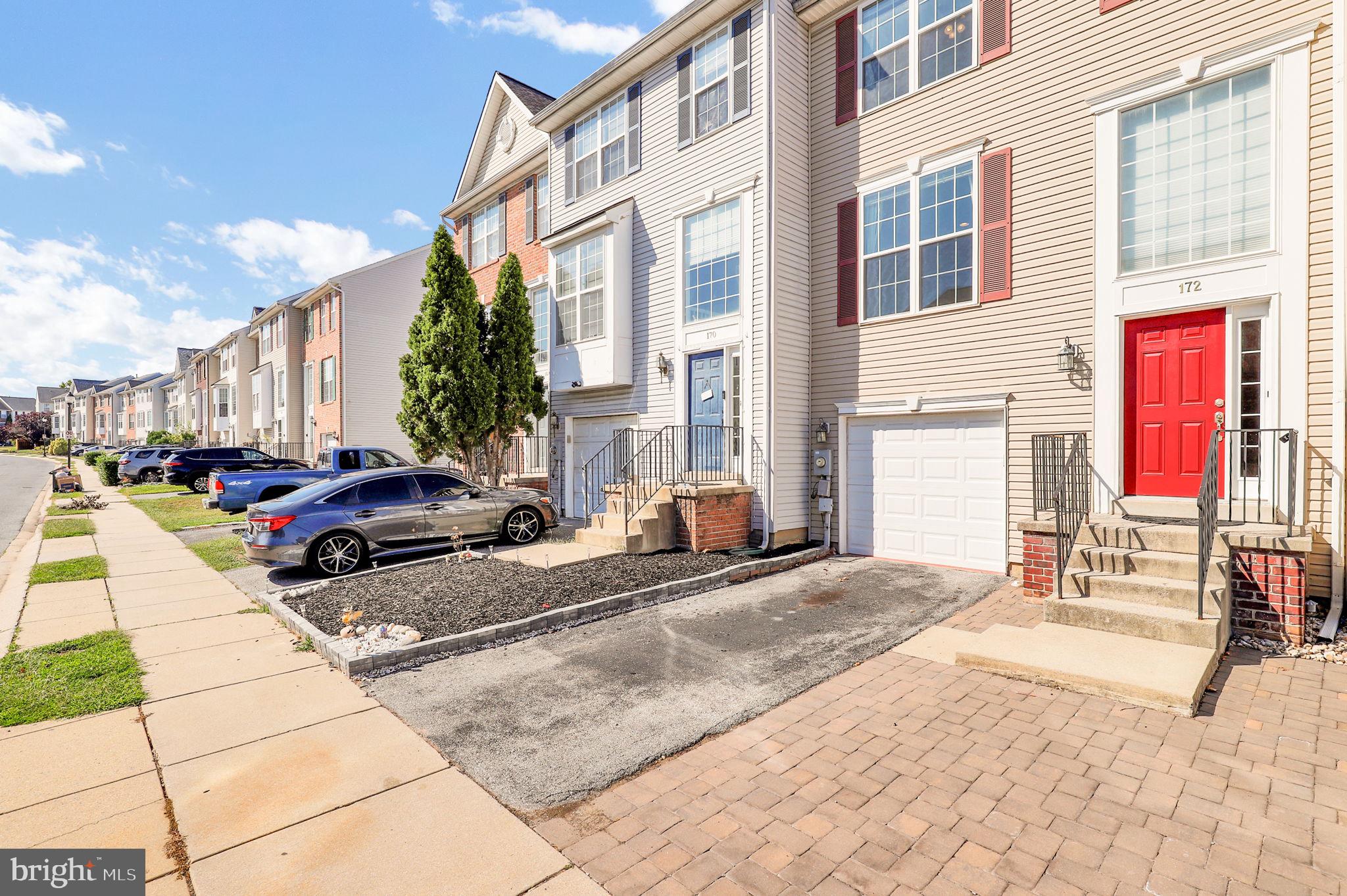 NORTH CROSSING - Residential