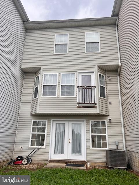 COUNTY GREEN - Residential Lease