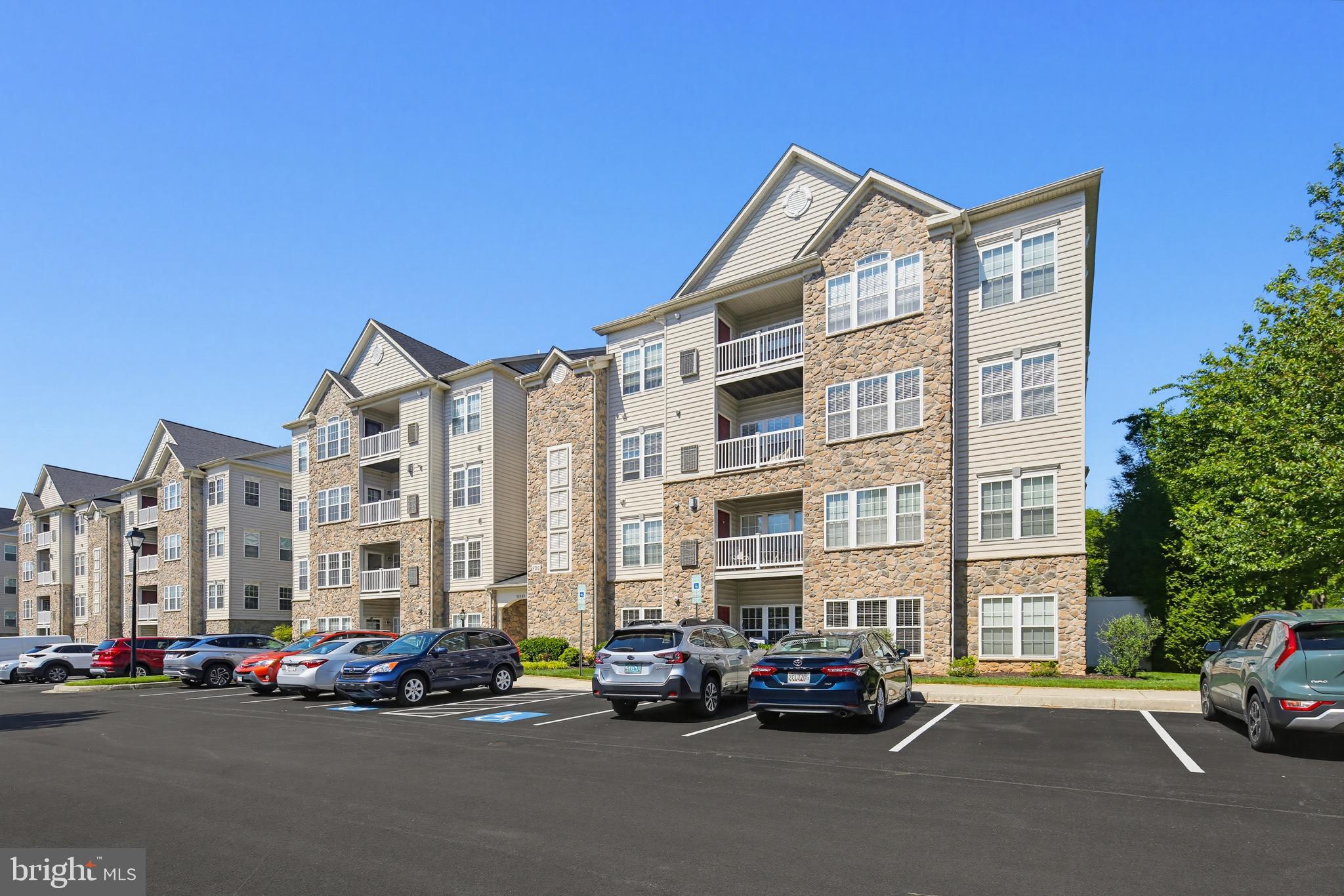 WAVERLY WOODS - Residential