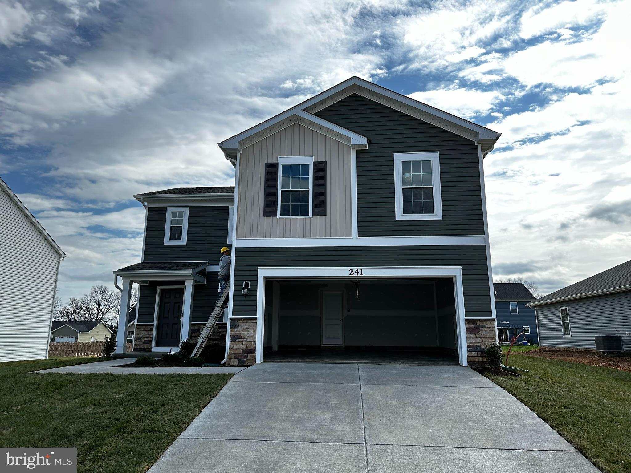 RED HILL - Residential