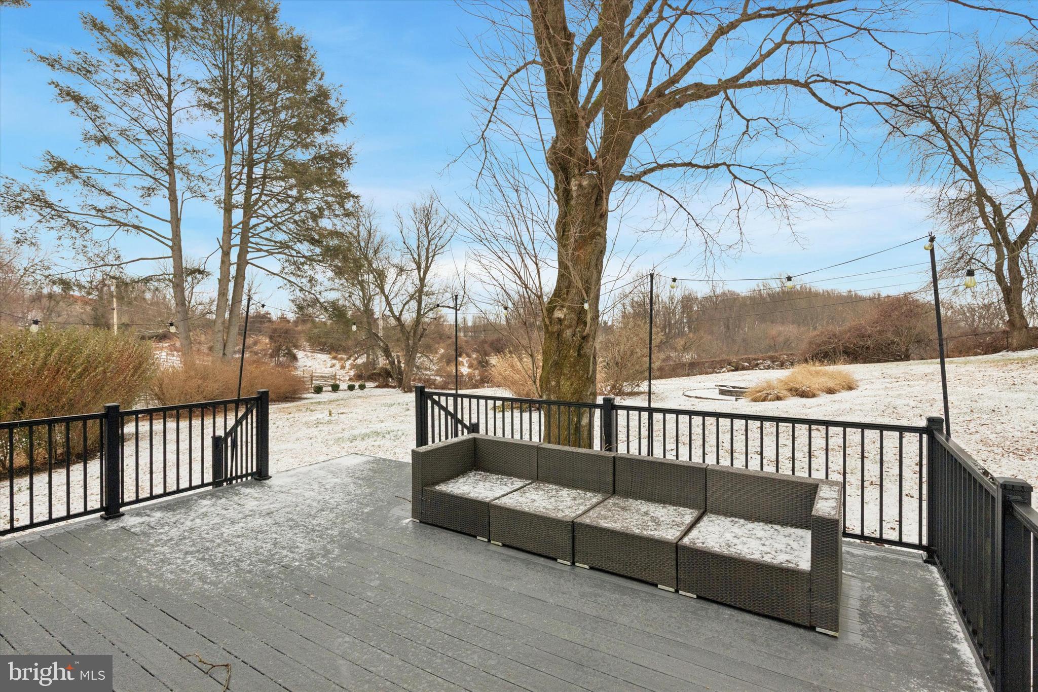 WESTVIEW ACRES - Residential