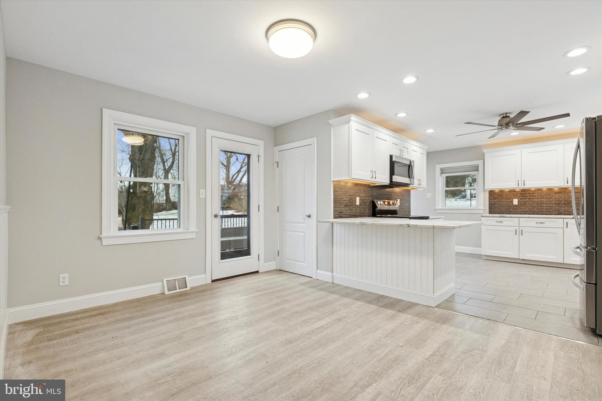 WESTVIEW ACRES - Residential