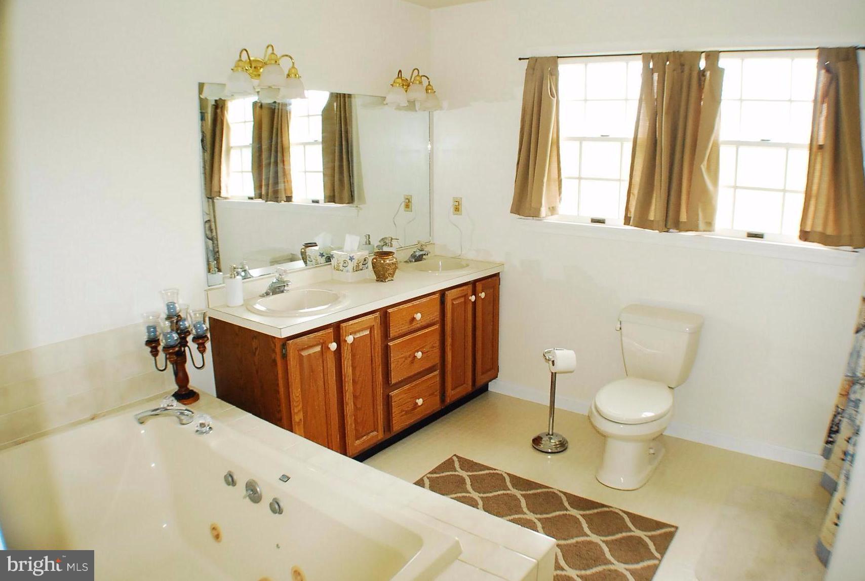 COUNTRY LIFE ACRES - Residential